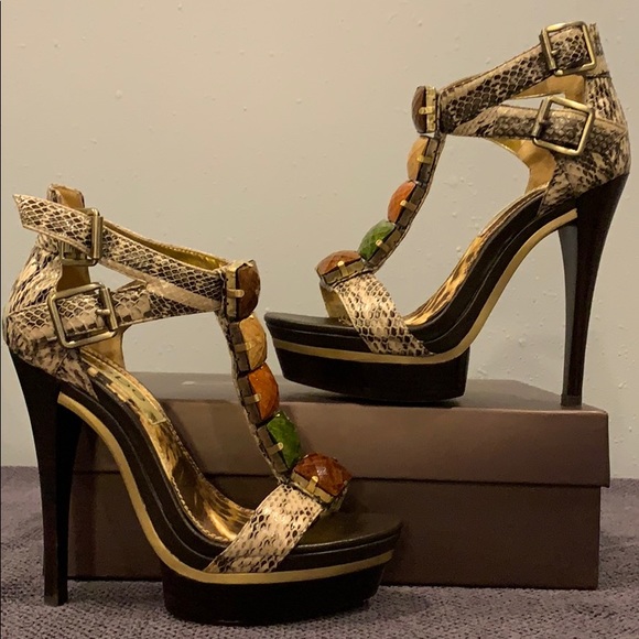 BeBe Shoes - Picture 5 of 7